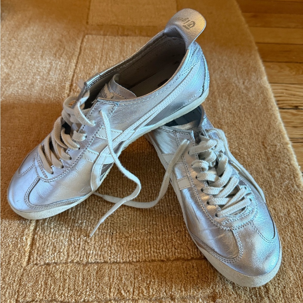 Onitsuka Tiger by ASIC Silver Sneakers